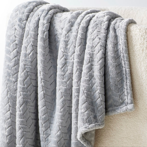 Luxuriously Soft Fleece Throw Blankets in dove grey | GuestOutfitters.com