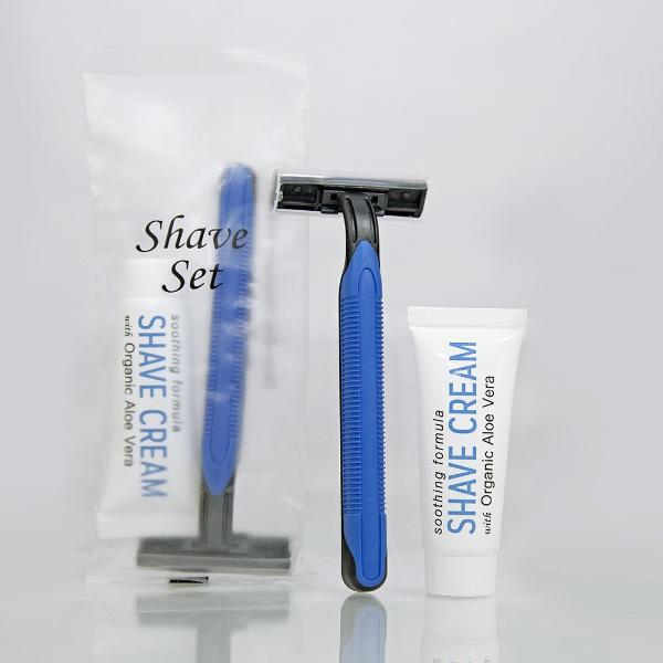 Individually Wrapped Razor and Shaving Cream for Vacation Rental Bath Amenity Supplies | GuestOutfitters.com